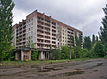 Obytný dům na křižovatce Leninovy třídy a Kurčatovy ulice
