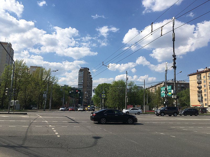 File:Profsoyuznaya Street 1-39, Moscow - 6669.jpg