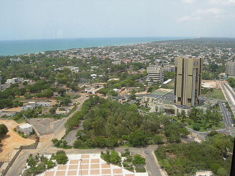 File:Quartier des administrations (Lomé, Togo).jpg