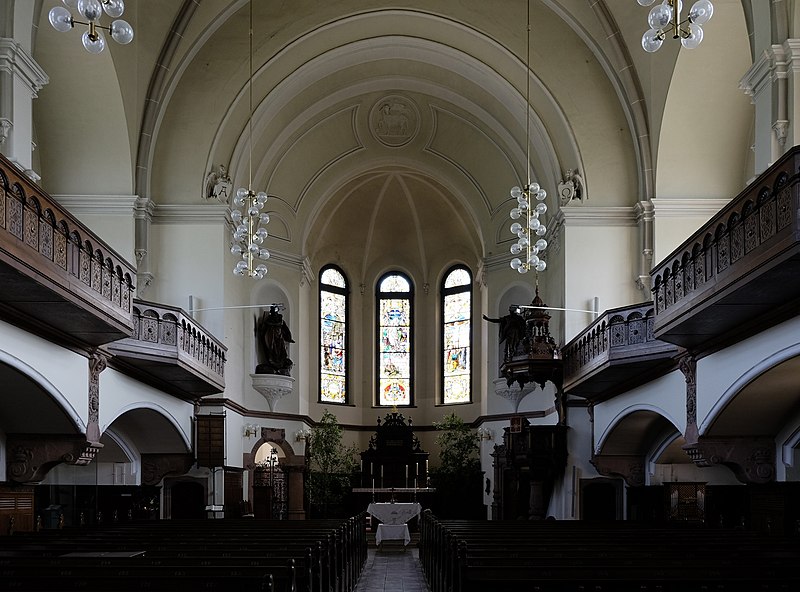 File:Radebeul - Lutherkirche, Ansicht Innenraum zum Chor.jpg