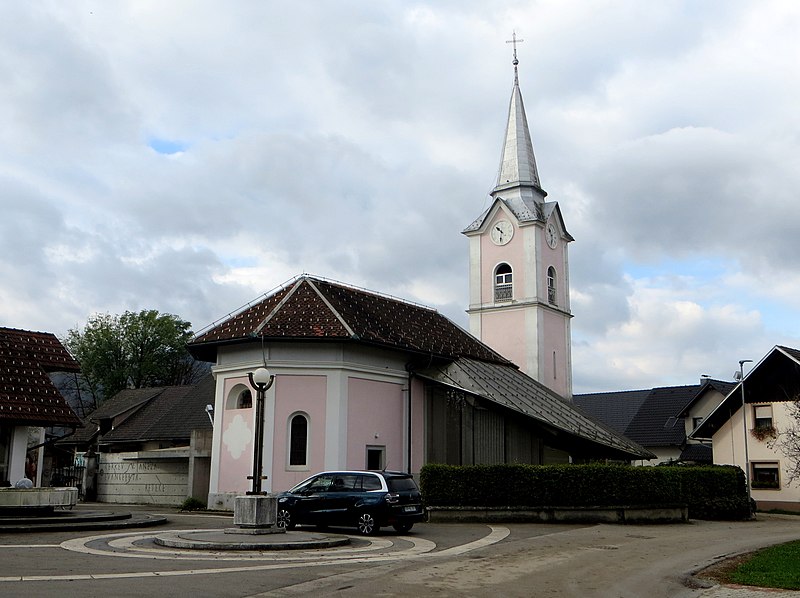 File:Retece Slovenia - church.jpg