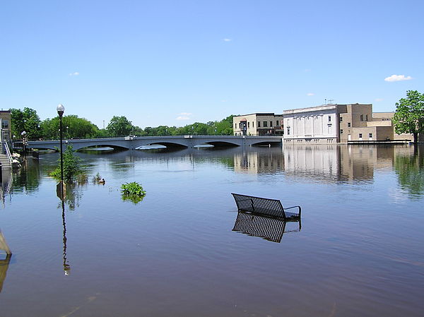 Rock River flooding downtown area, 2004