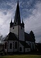 Sachgesamtheit Dorfkirche Roda, mit den Einzeldenkmalen: Kirche mit Grabmalen und Keramikplatte für die Gefallenen des Ersten Weltkrieges sowie Kirchhofmauer (siehe Obj. 09259499) und Kirchhof als Sachgesamtheitsteil