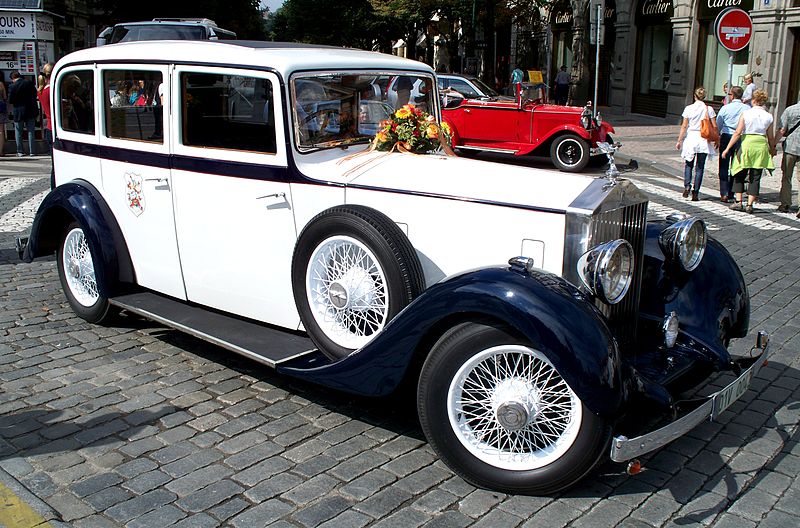 File:Rolls-Royce in Prague.JPG