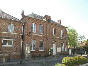 Saint-Léger-en-Bray mairie 05.JPG
