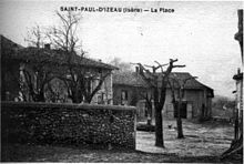 Saint-Paul-d'Izeaux, la place, 1910, p221 de L'Isère les 533 communes.jpg