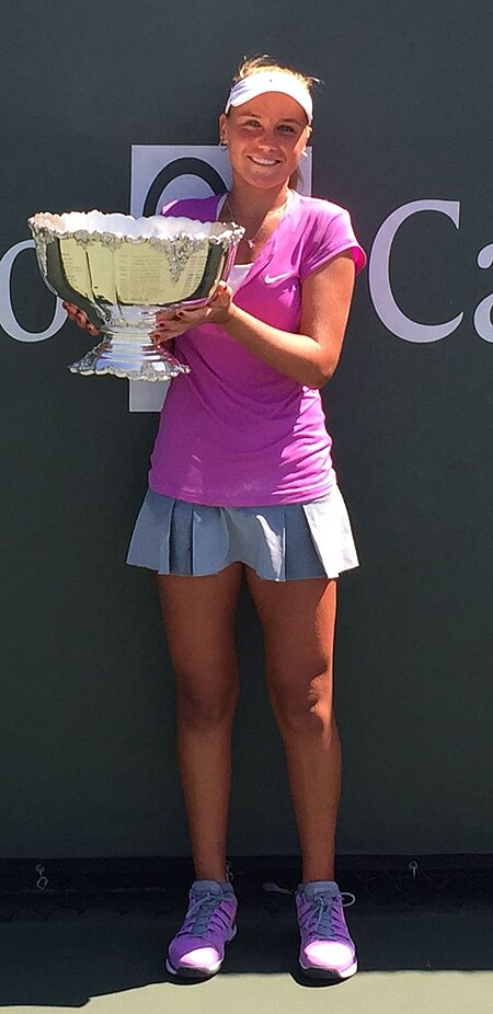 Tập_tin:San_Diego_Hard_Courts_National_Champion_-_Wild_Card_into_US_Open_(cropped).jpg