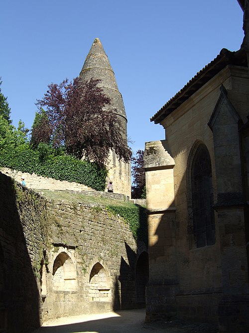 Photo - Cimetière Saint-Benoît, enfeux et chapelle sépulcrale