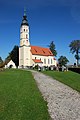 Kirche St. Michael in Arget, Ortsteil von Sauerlach, Landkreis München, Regierungsbezirk Oberbayern, Bayern. Kirche als Baudenkmal in der Bayerischen Denkmalliste aufgeführt.