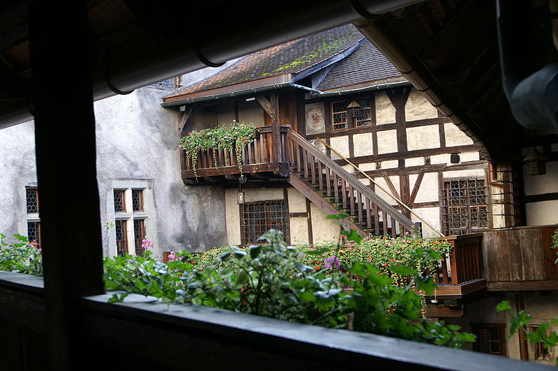 File:SchattenburgFK08.JPG