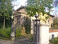 Schlosspark Glienicke - Greifentor (Glienicke Palace Park - Griffon Gate) - geo.hlipp.de - 30110.jpg