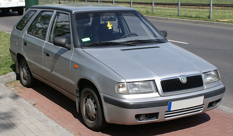 File:Skoda felicia front.JPG