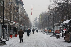 Skopje: Géographie, Urbanisme, Toponymie