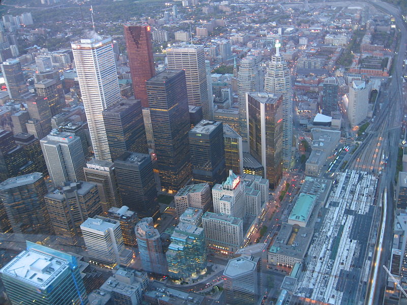 File:Skyline Toronto bei Tag.JPG