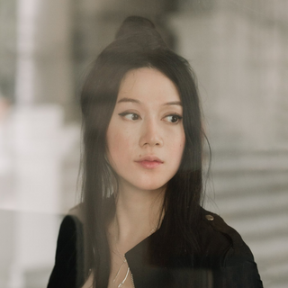 <span class="mw-page-title-main">Sougwen Chung</span> Chinese-born, Canadian-raised artist in London