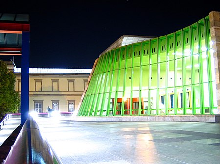 Staatsgalerie Stuttgart bei Nacht