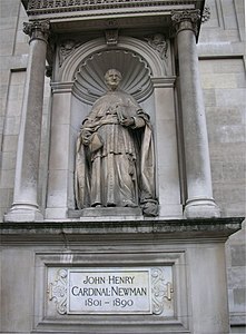 Estatua del Cardenal John Henry Newman, Brompton Oratory , distrito de South Kensington, Kensington y Chelsea - Londres[12]​