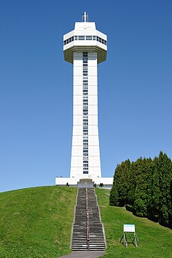 瀧川市開基百年紀念塔