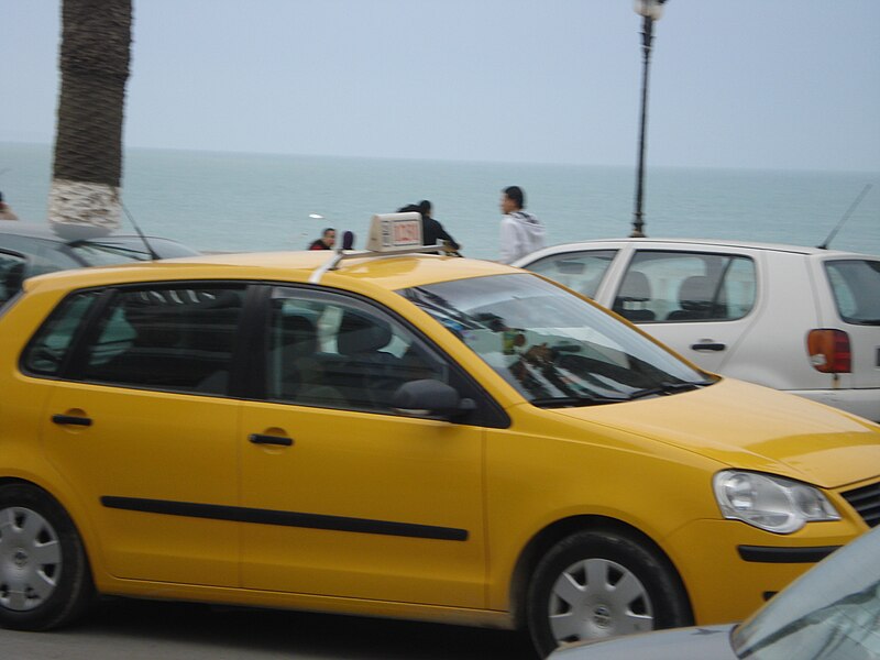 File:Taxi Tunisie.jpg