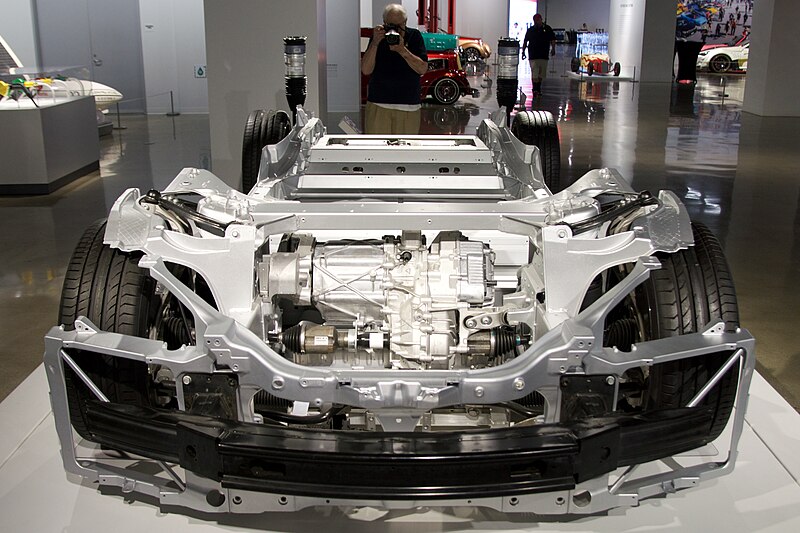 File:Tesla Model "S" chassis, front DSC 0734 (48999715441).jpg