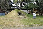 曽根遺跡公園に移築保存されている香久礼1号墳 （森町、2017年（平成29年）6月）