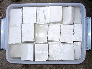 Tofu (u prodaji) .jpg