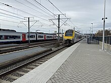 Train S3 en gare d'Anderlecht.jpg