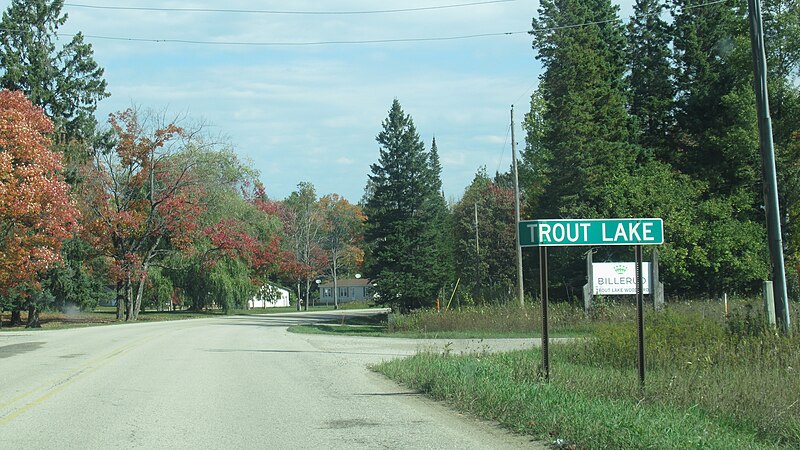 File:Trout Lake, MI road signage.jpg