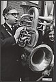 Tuba speler, Bestanddeelnr 094-0182.jpg