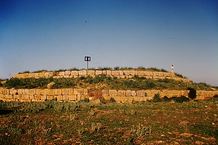 Tumulus El Gour.jpg