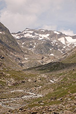 High Horseshoe (left) and Eastern Horseshoe (right) from the southeast.  Including the Schlaitner Keesflecken and the Umbaltal.