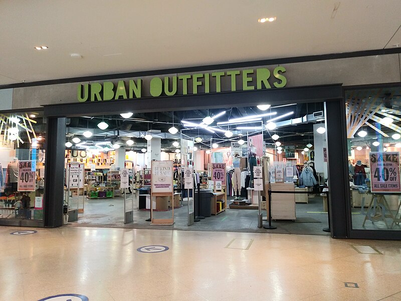 File:UrbanOutfittersWestEdmontonMall.jpg