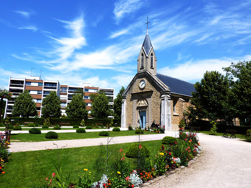 File:Vélizy-Villacoublay Église Saint-Denis.JPG