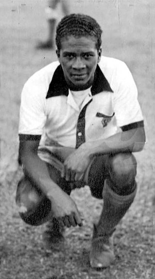 <span class="mw-page-title-main">Valeriano López</span> Peruvian footballer (1926-1993)