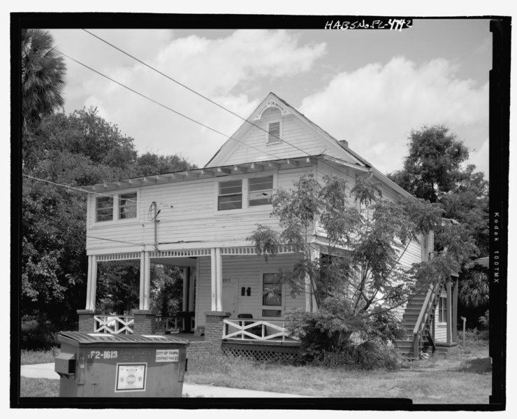 File:View of west front and south side of 1805 North Central Avenue, facing northeast. - 1805 North Central Avenue (House), Tampa, Hillsborough County, FL HABS FL-474-2.tif