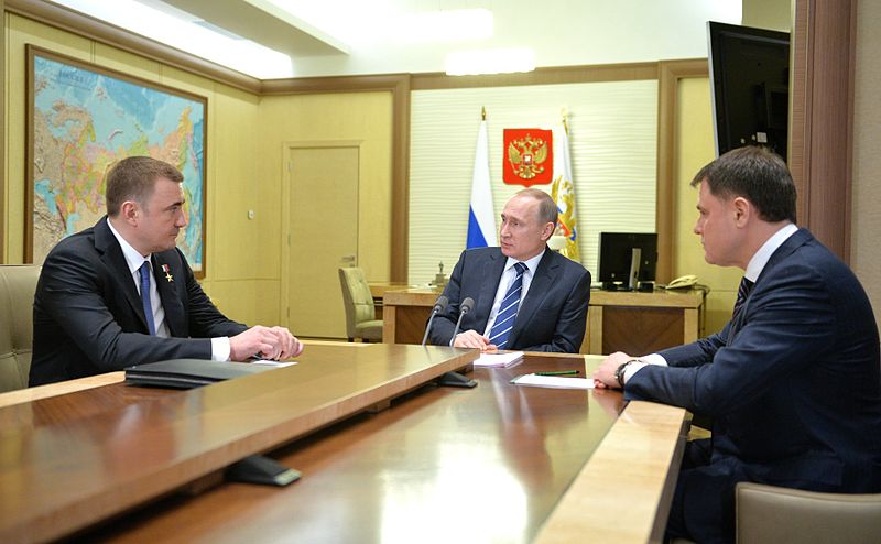 File:Vladimir Putin, Alexey Dyumin, Vladimir Gruzdev 02.jpg