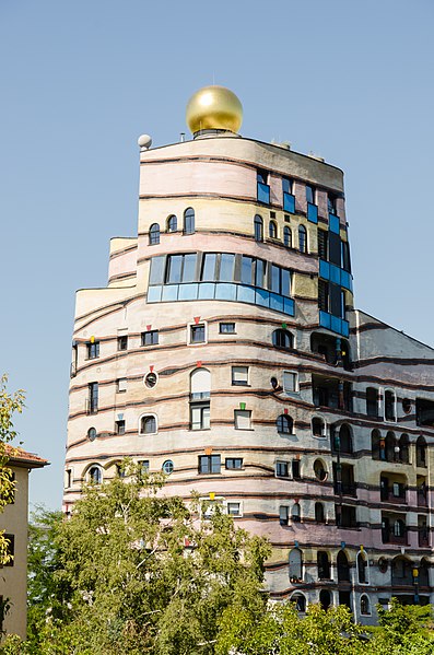 File:Waldspirale - Darmstadt - Friedensreich Hundertwasser - Heinz Springmann - 09.jpg