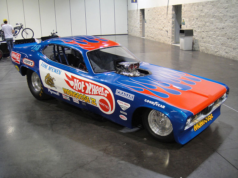 File:Wizard World Anaheim 2011 - Mongoose funny car (5674969952).jpg