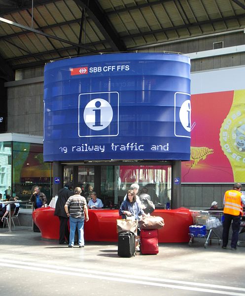 File:Zürich - Hauptbahnhof (16207282436).jpg