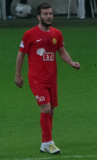 <span class="mw-page-title-main">Özgür Çek</span> Turkish footballer