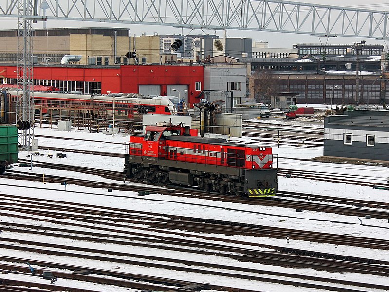 File:ТЭМ-ТМХ-062, Литва, Вильнюс, станция Вильнюс (Trainpix 194741).jpg