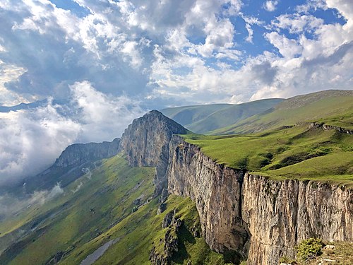 Mountain Dimats Photograph: Soghomon Matevosya