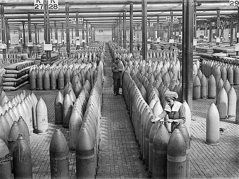 File:12 inch shells at Chilwell 1917 IWM Q 30041.jpg
