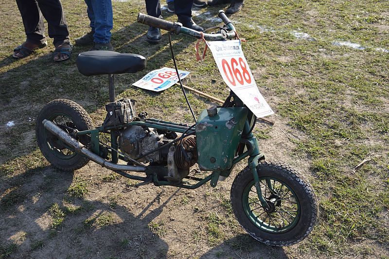 File:1928 Excelsior Welbike - Villiers Junior Engine - 98 cc - 1 cyl - Folding Motorcycle - Kolkata 2017-01-29 4034.JPG