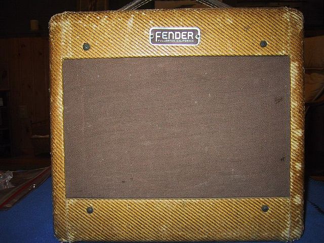 8 дюймов FENDER 57 CUSTOM CHAMP, 230V EUR