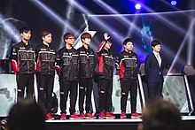 Edward Gaming at the 2015 League of Legends World Championship 1cun1892 Jpg (125546639).jpeg