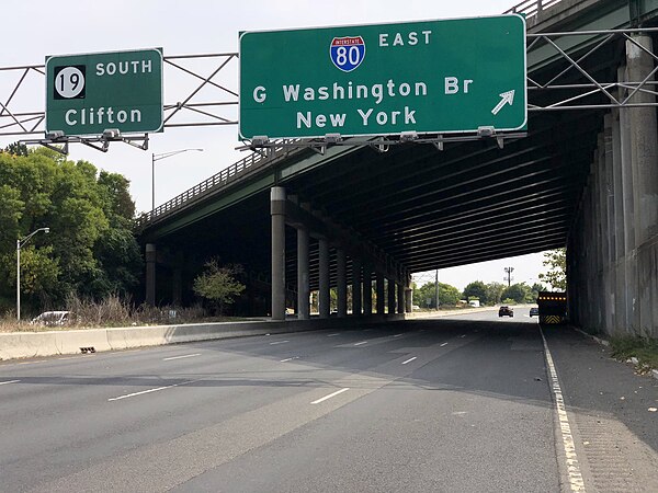 Route 19 southbound at I-80 interchange in Paterson