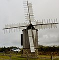 Le moulin-pivot, dit aussi moulin-chandelier, de Trouguer 2.