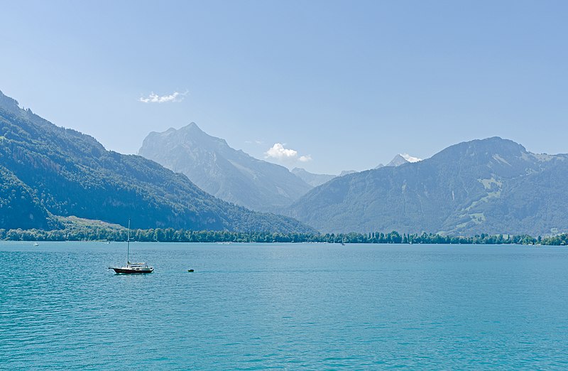 File:Amden Walensee to the west 1.jpg
