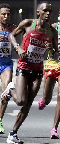 Amos Kipruto Dohan MM-kilpailuissa 2019.